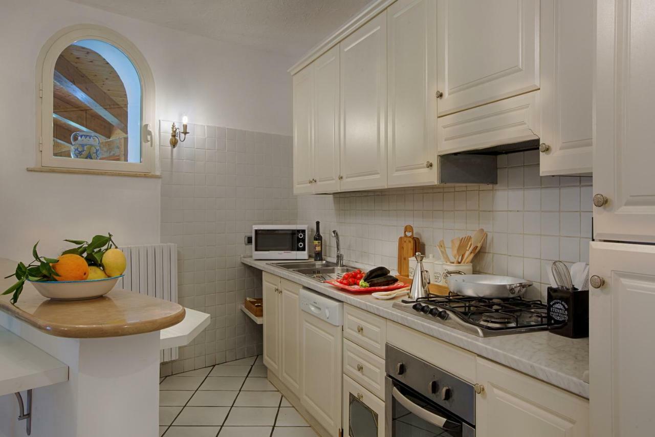 Villa Spartano Sant'Agata Sui Due Golfi Massalubrense มัสซาลูเบรนเซ ภายนอก รูปภาพ